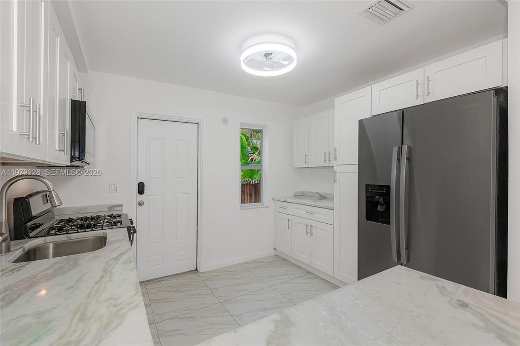 Photo of 1914 Dewey St #B, Hollywood, FL 33020 (MLS # A11979228)