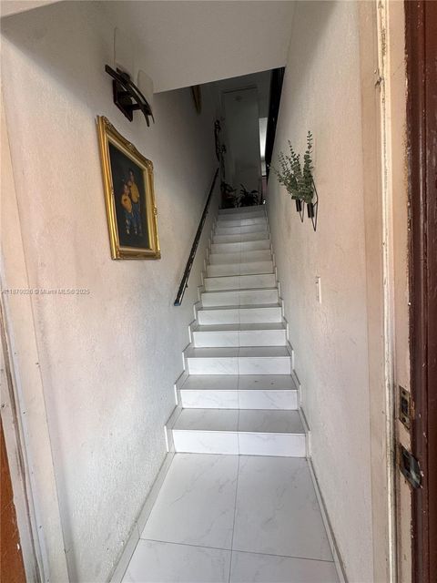 6411 W 27th Way 201 Hialeah FL 33016