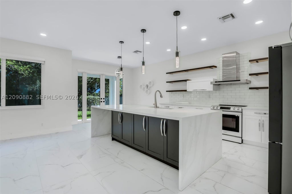 Photo of 19373 Stonebrook St, Weston, FL 33332 (MLS # A12090882)