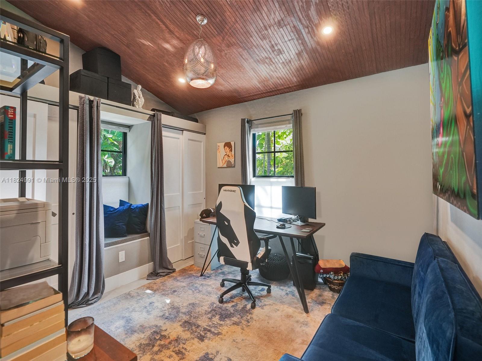 LAKE HEIGHTS - Residential