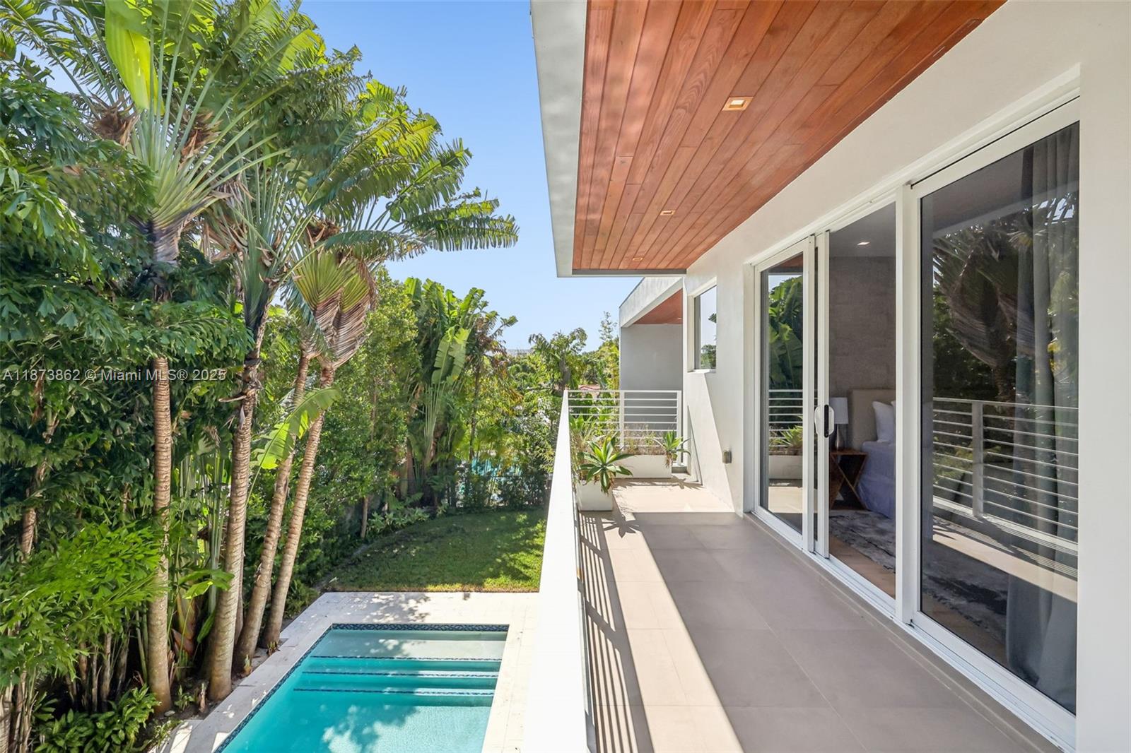 TROPICAL ISLE HOMES SUB 3 - Residential