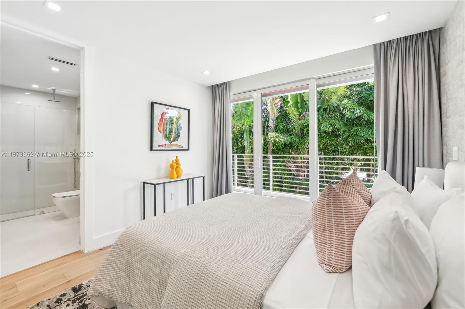 TROPICAL ISLE HOMES SUB 3 - Residential