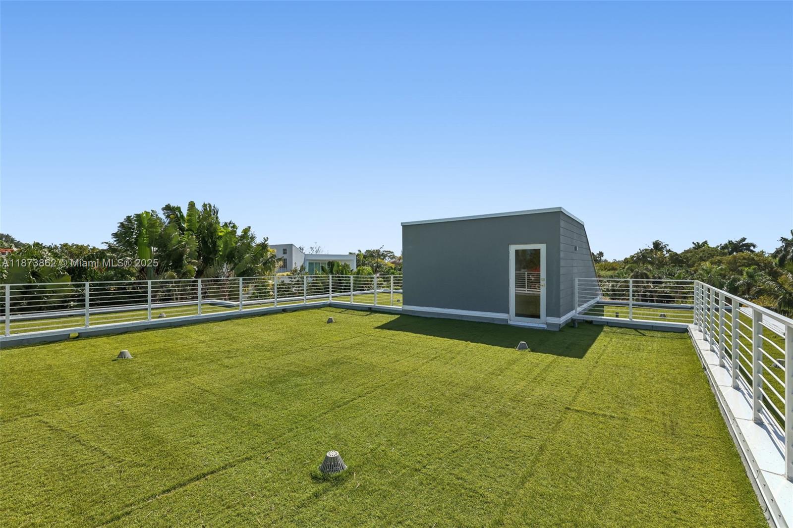 TROPICAL ISLE HOMES SUB 3 - Residential