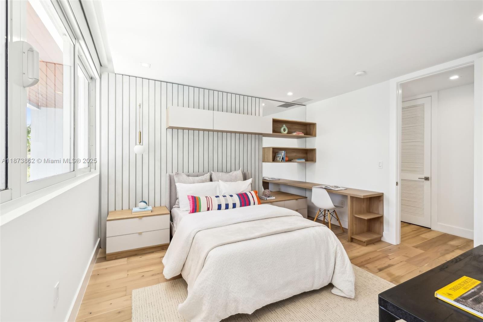 TROPICAL ISLE HOMES SUB 3 - Residential