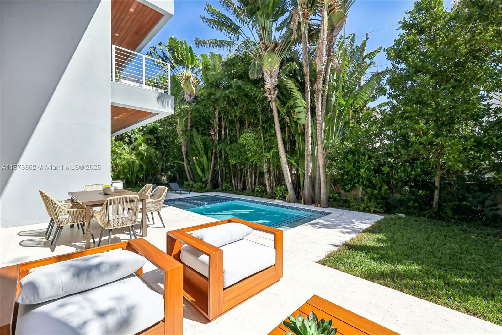 TROPICAL ISLE HOMES SUB 3 - Residential