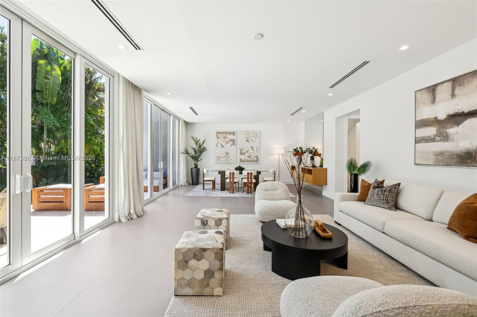 TROPICAL ISLE HOMES SUB 3 - Residential