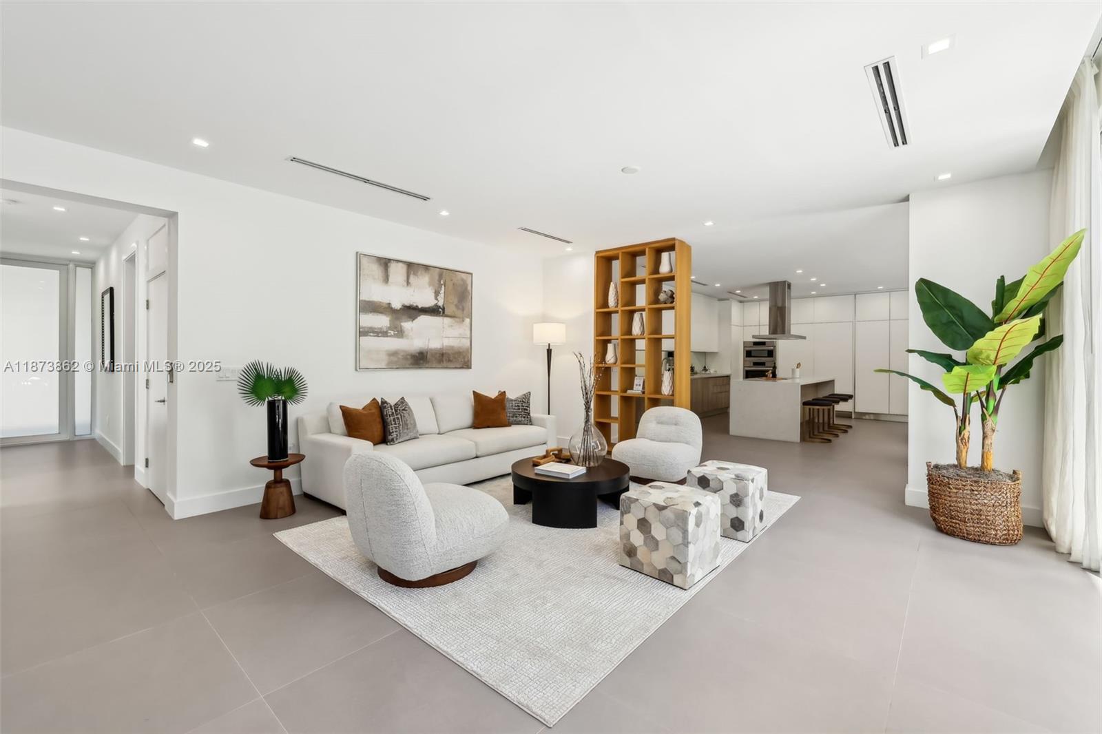 TROPICAL ISLE HOMES SUB 3 - Residential