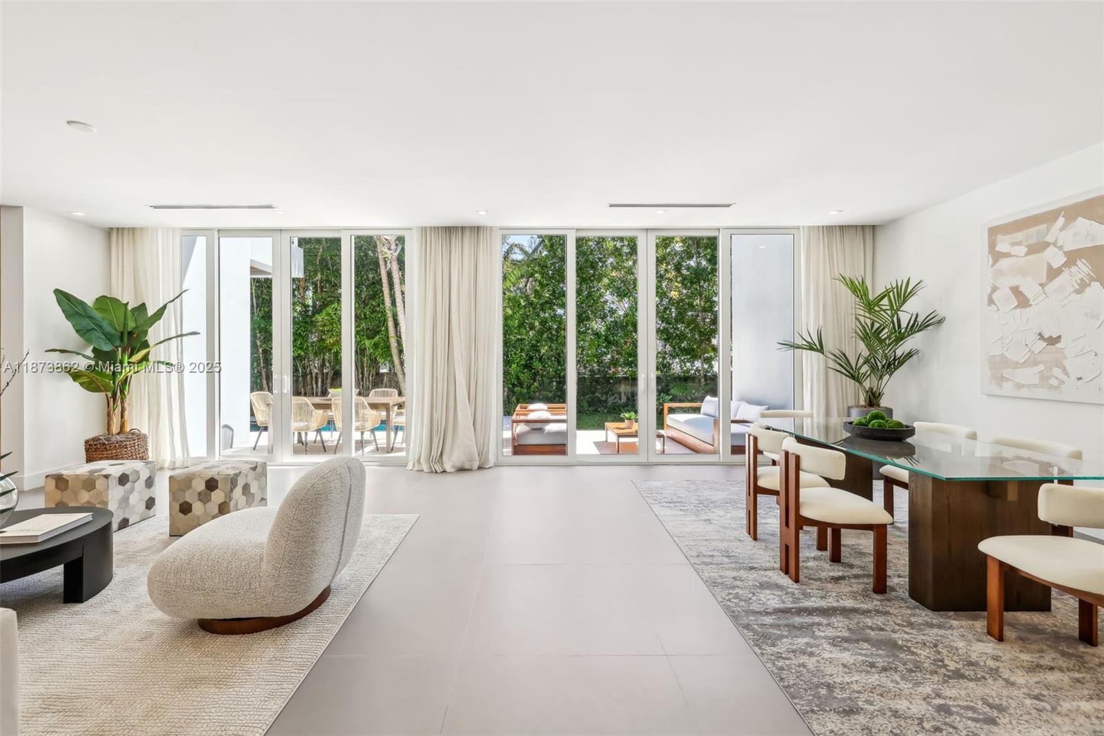 TROPICAL ISLE HOMES SUB 3 - Residential