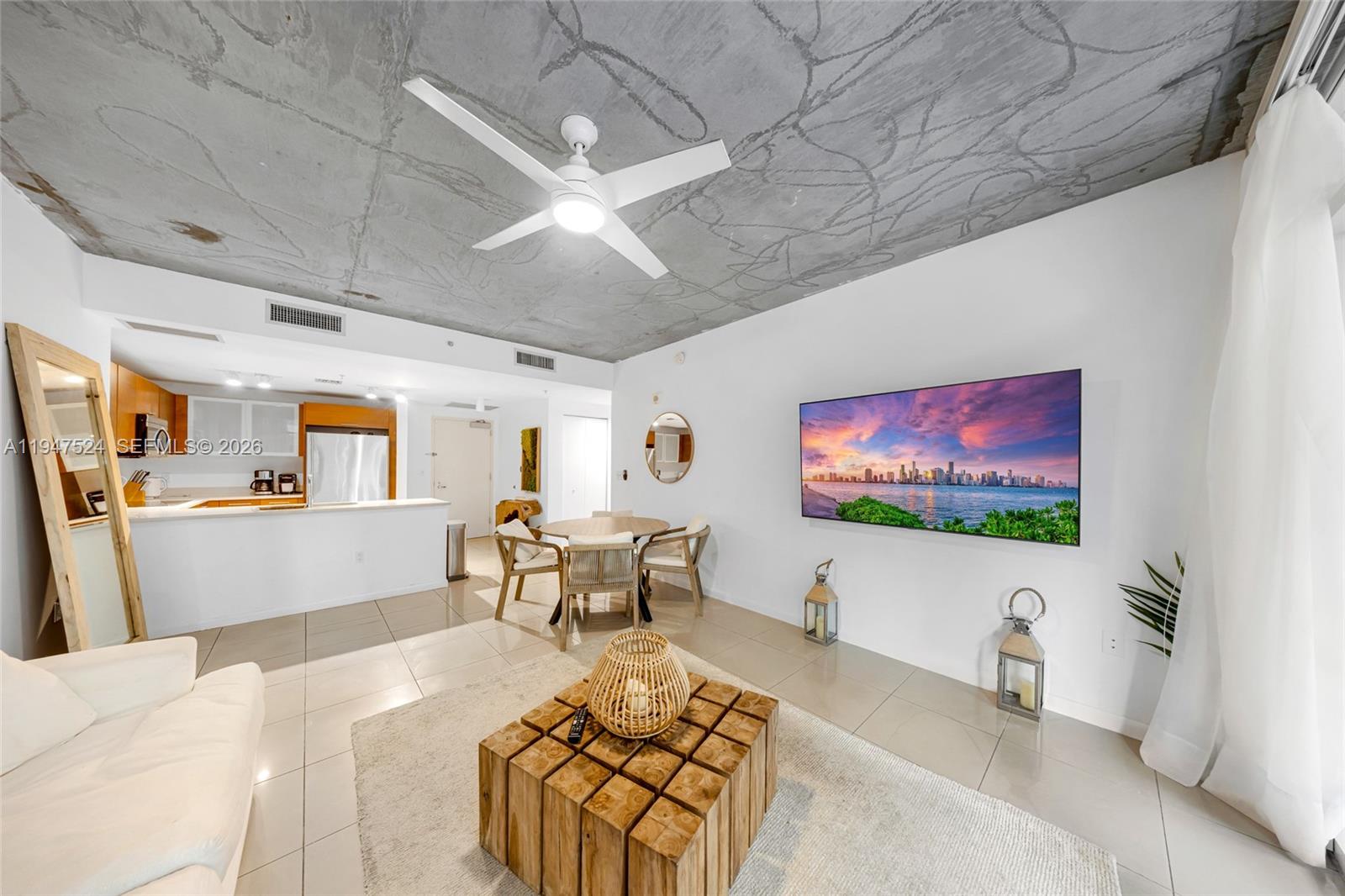 MIDBLOCK MIAMI CONDO - Residential