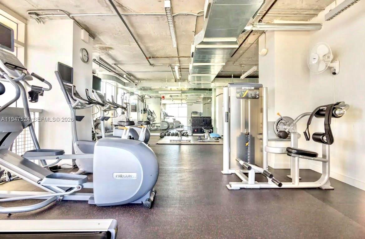 MIDBLOCK MIAMI CONDO - Residential