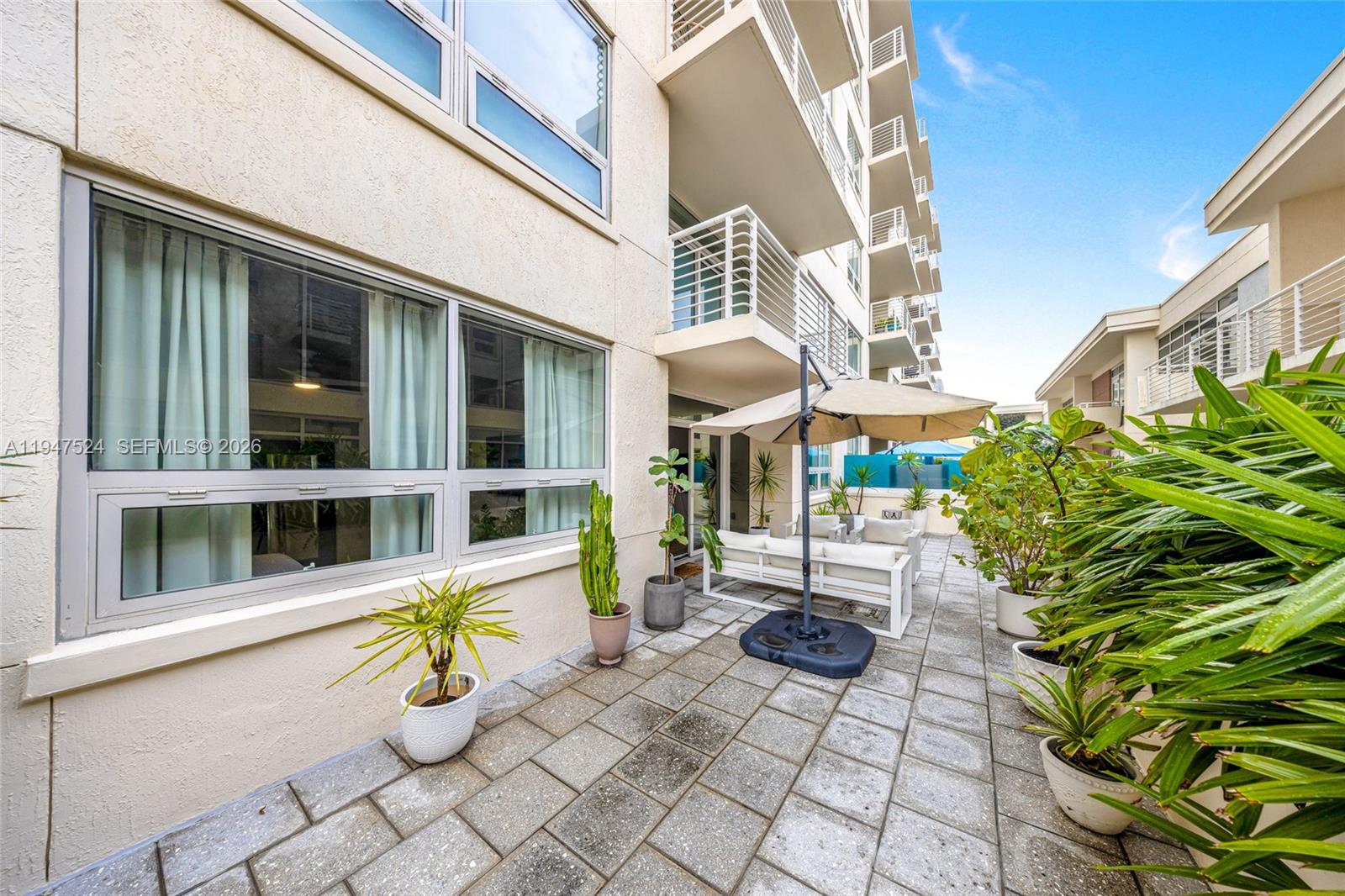 MIDBLOCK MIAMI CONDO - Residential