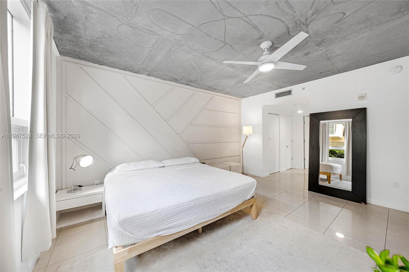 MIDBLOCK MIAMI CONDO - Residential