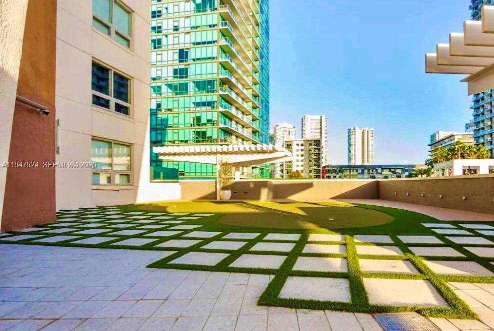 MIDBLOCK MIAMI CONDO - Residential