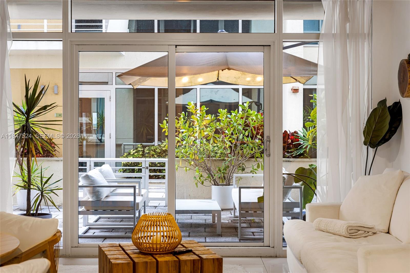 MIDBLOCK MIAMI CONDO - Residential