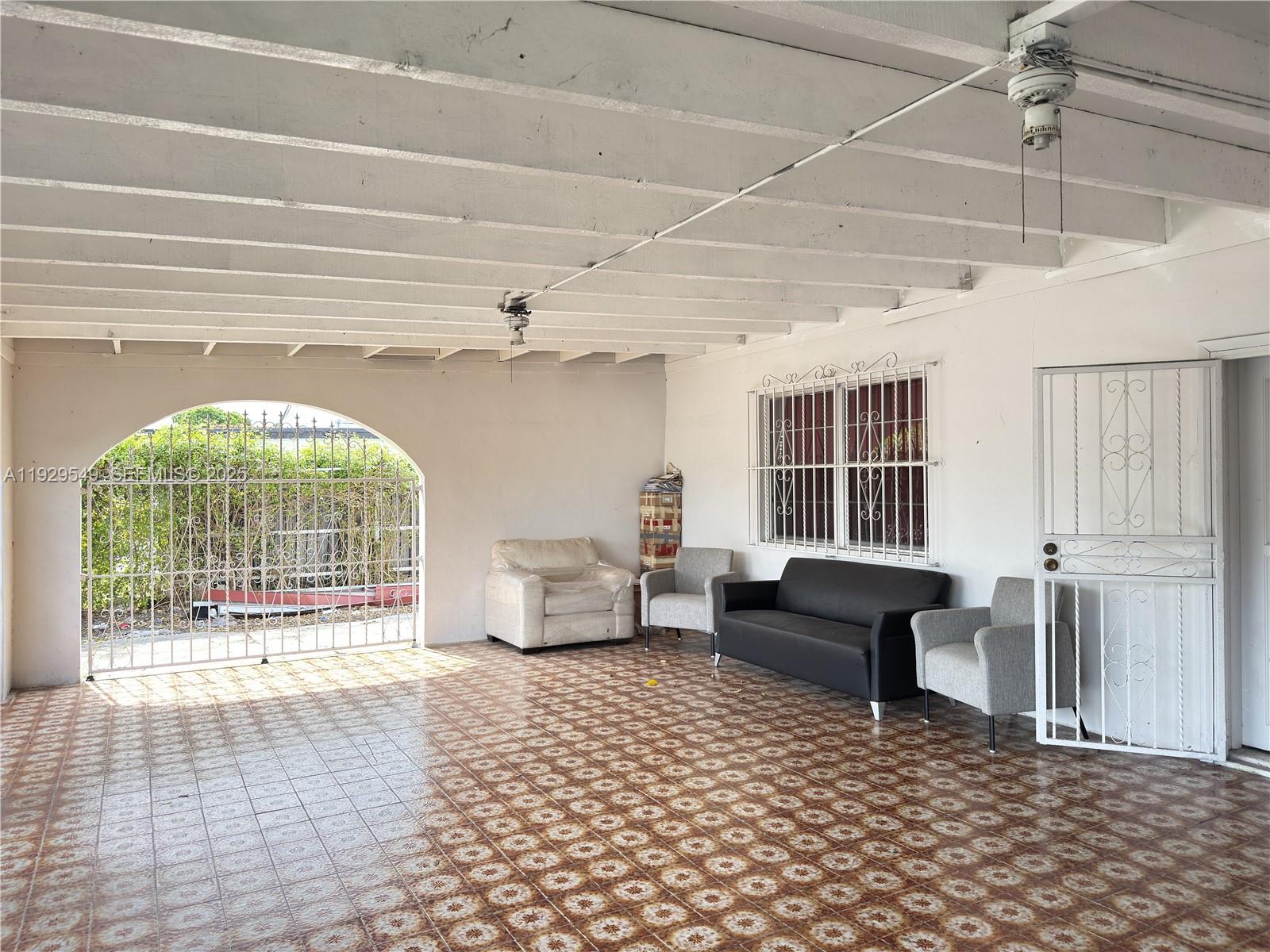 MIAMI LE AH A SUB - Residential Lease