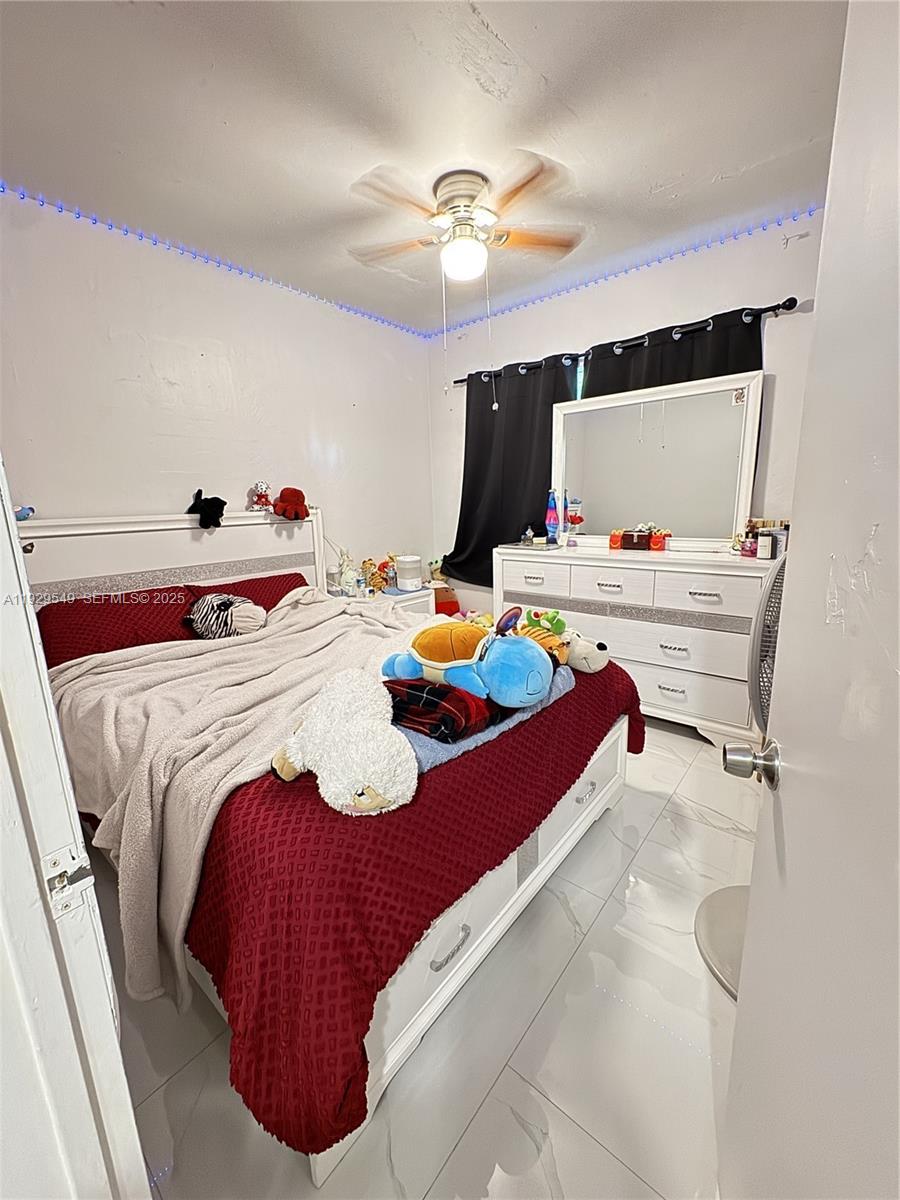 MIAMI LE AH A SUB - Residential Lease