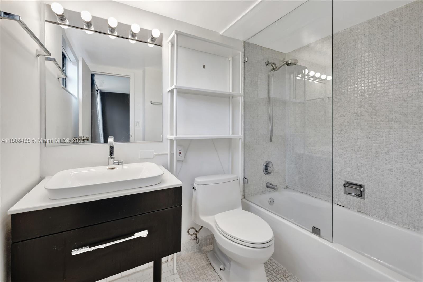 PLAZA OF AMERICAS CONDO P - Residential