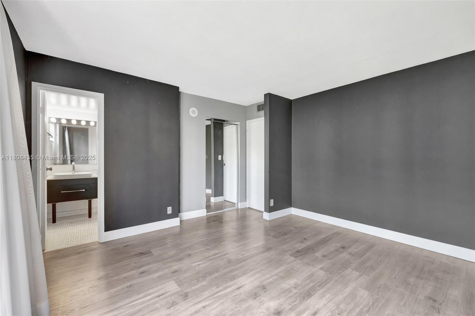 PLAZA OF AMERICAS CONDO P - Residential