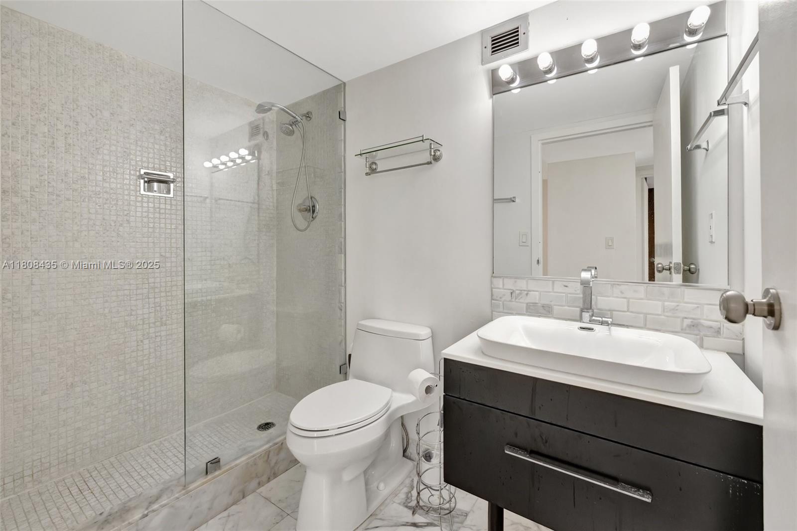 PLAZA OF AMERICAS CONDO P - Residential