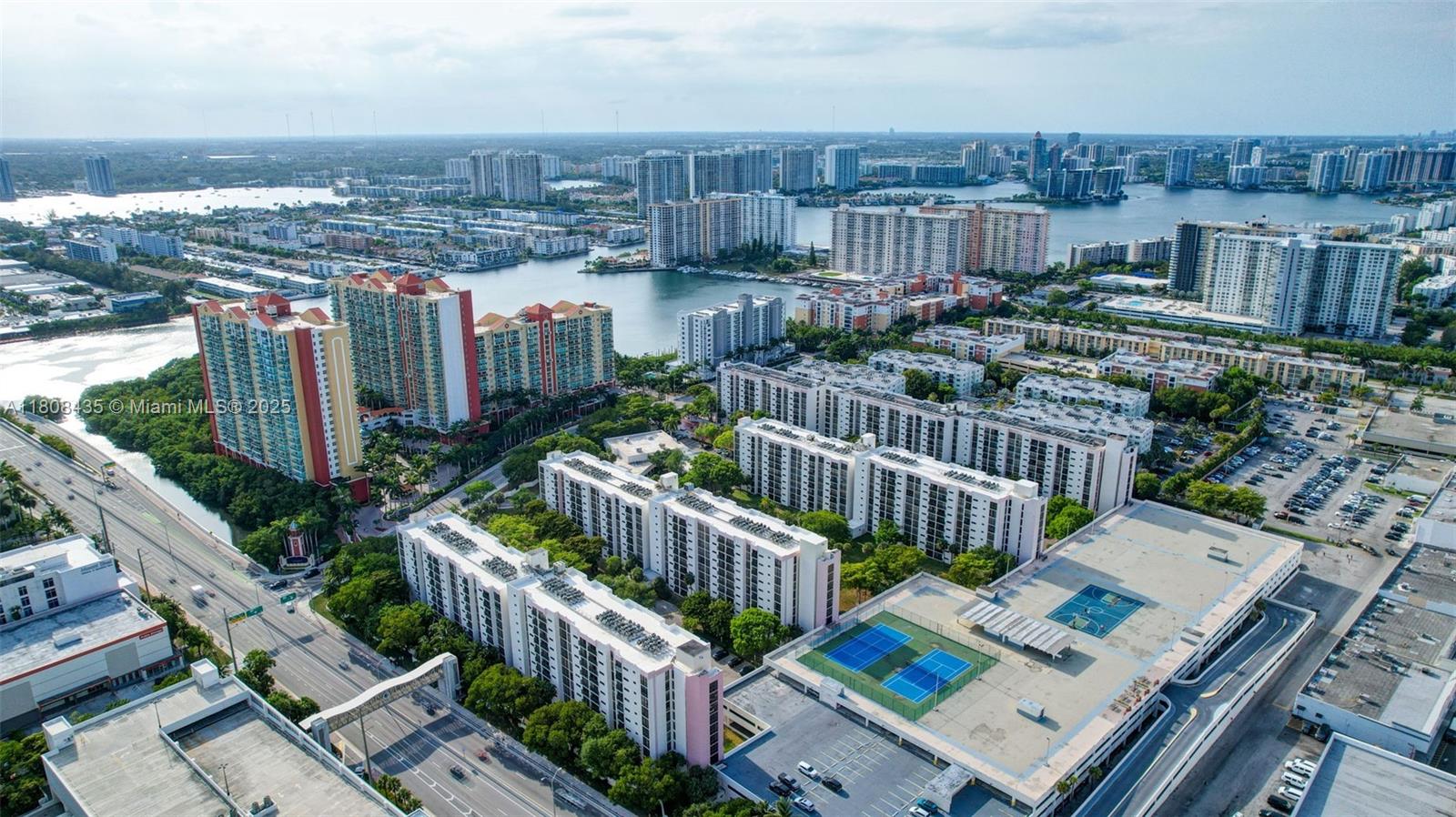 PLAZA OF AMERICAS CONDO P - Residential