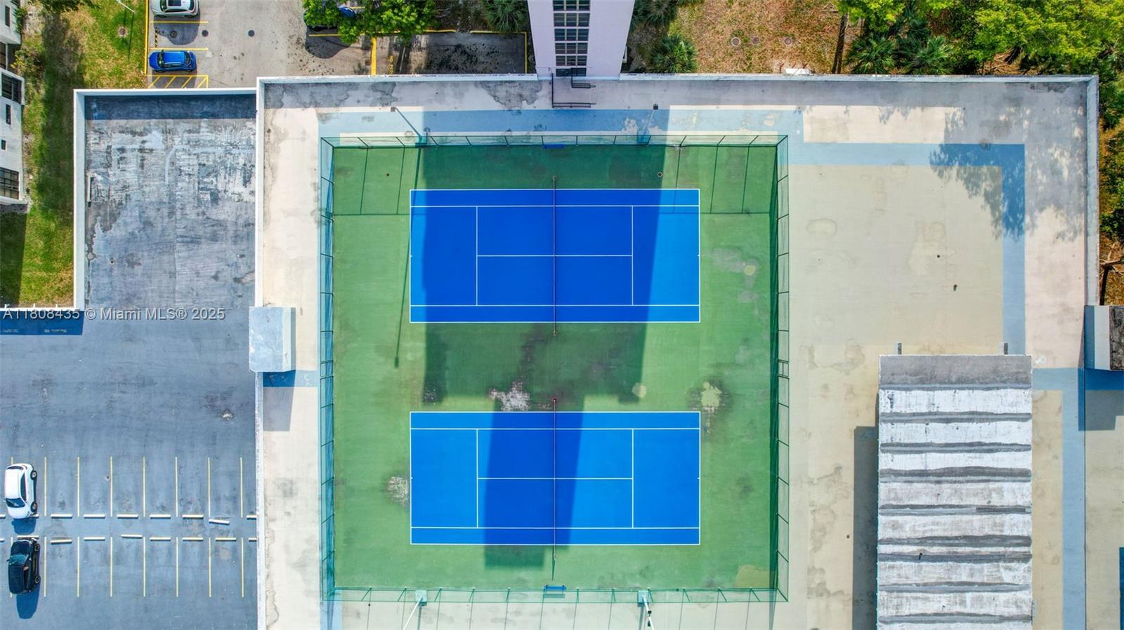 PLAZA OF AMERICAS CONDO P - Residential