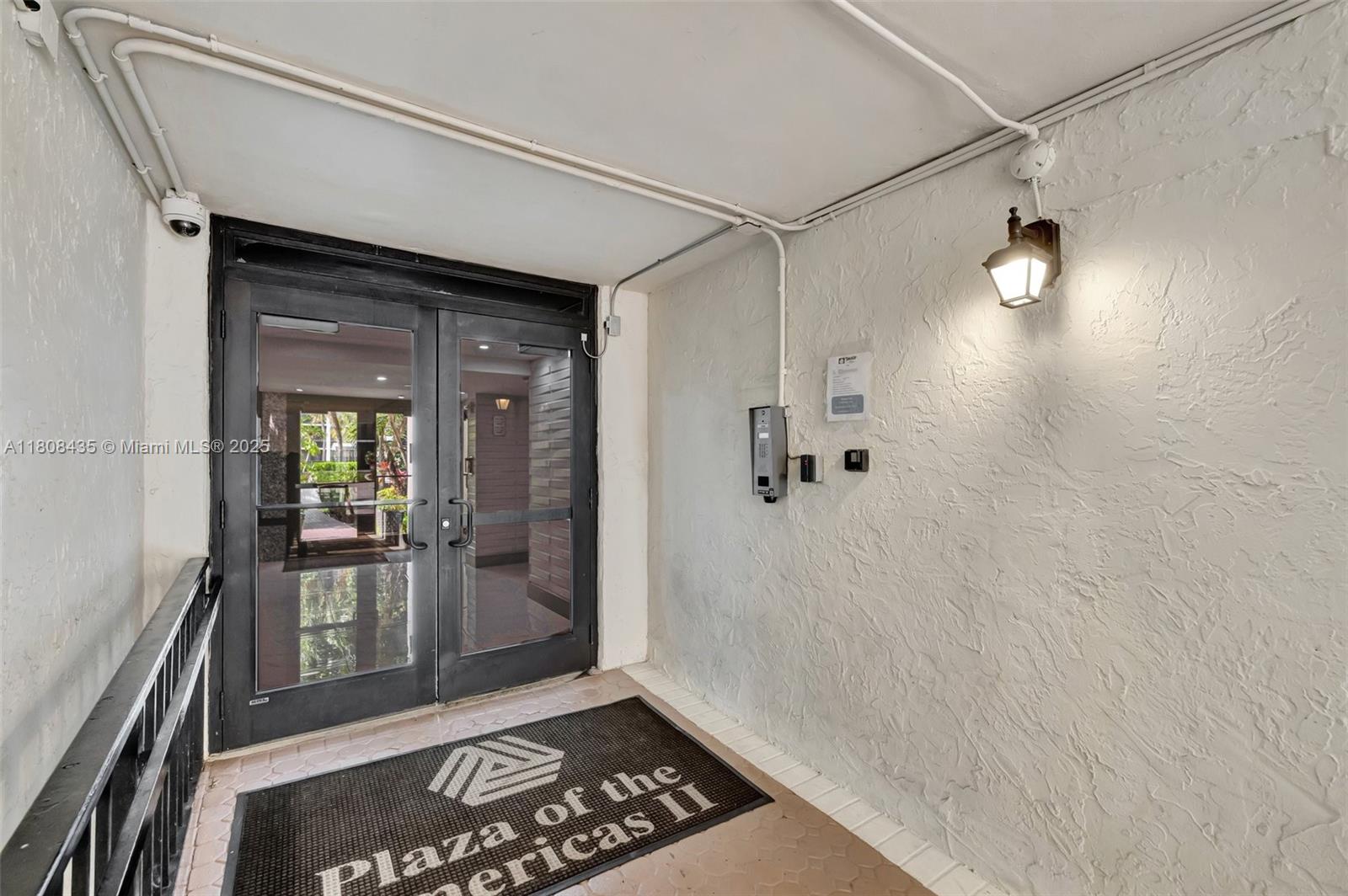 PLAZA OF AMERICAS CONDO P - Residential