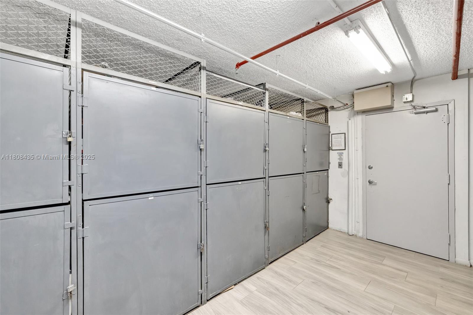 PLAZA OF AMERICAS CONDO P - Residential