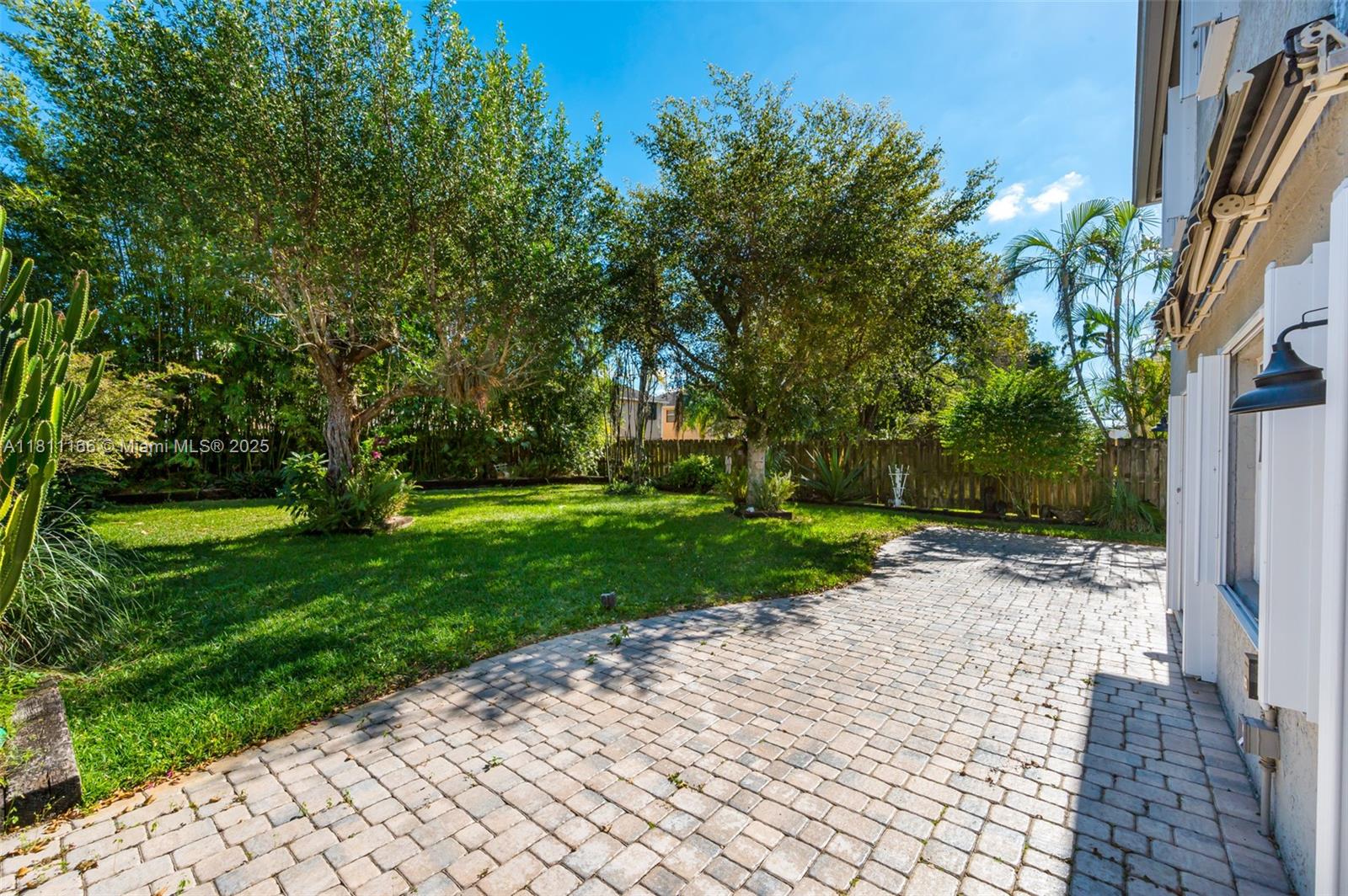 TRENDS AT BOCA RATON UNIT - Residential