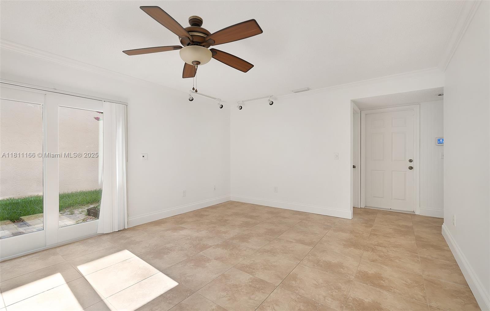 TRENDS AT BOCA RATON UNIT - Residential