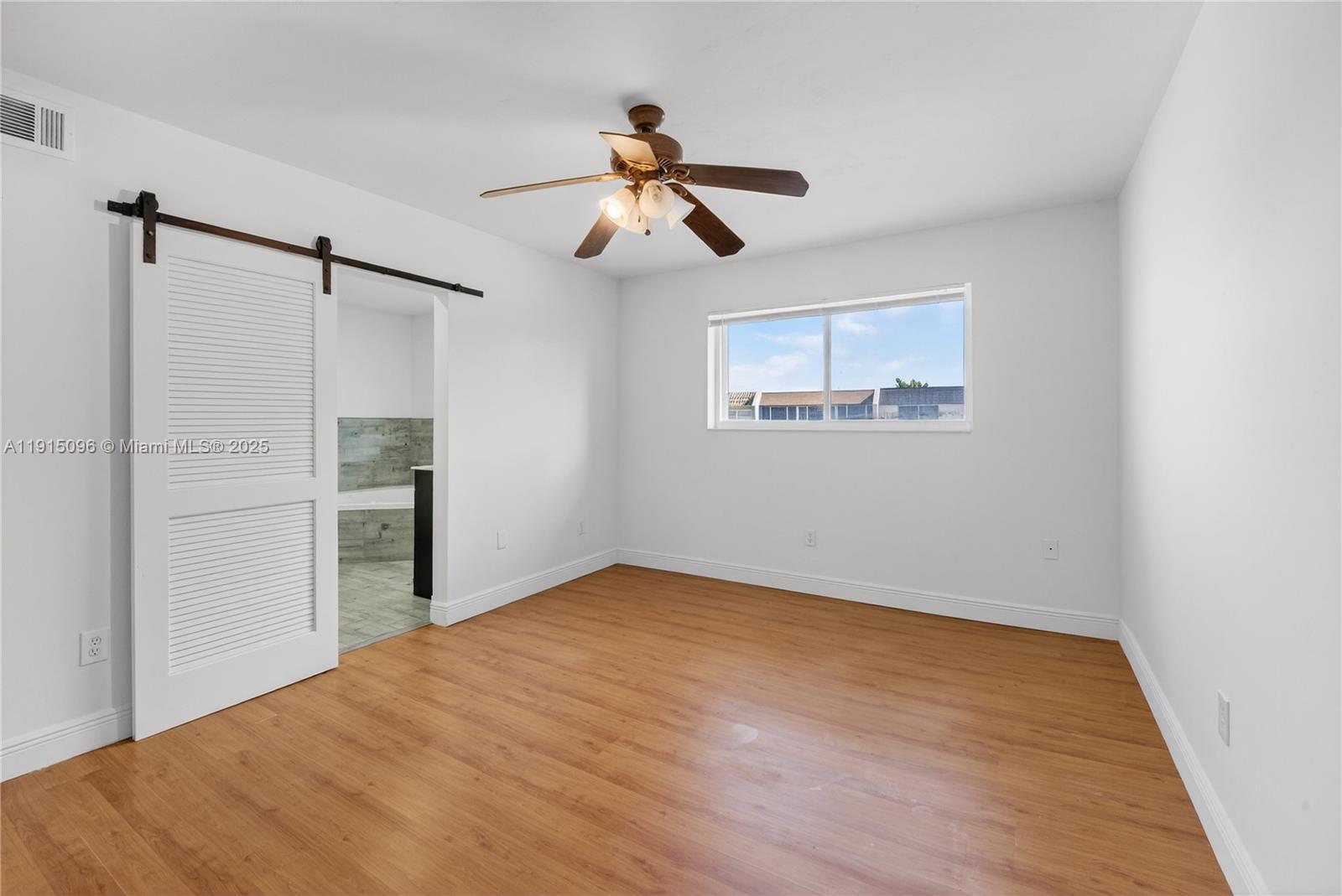 PALM SPRINGS VILLAS 3RD A - Residential