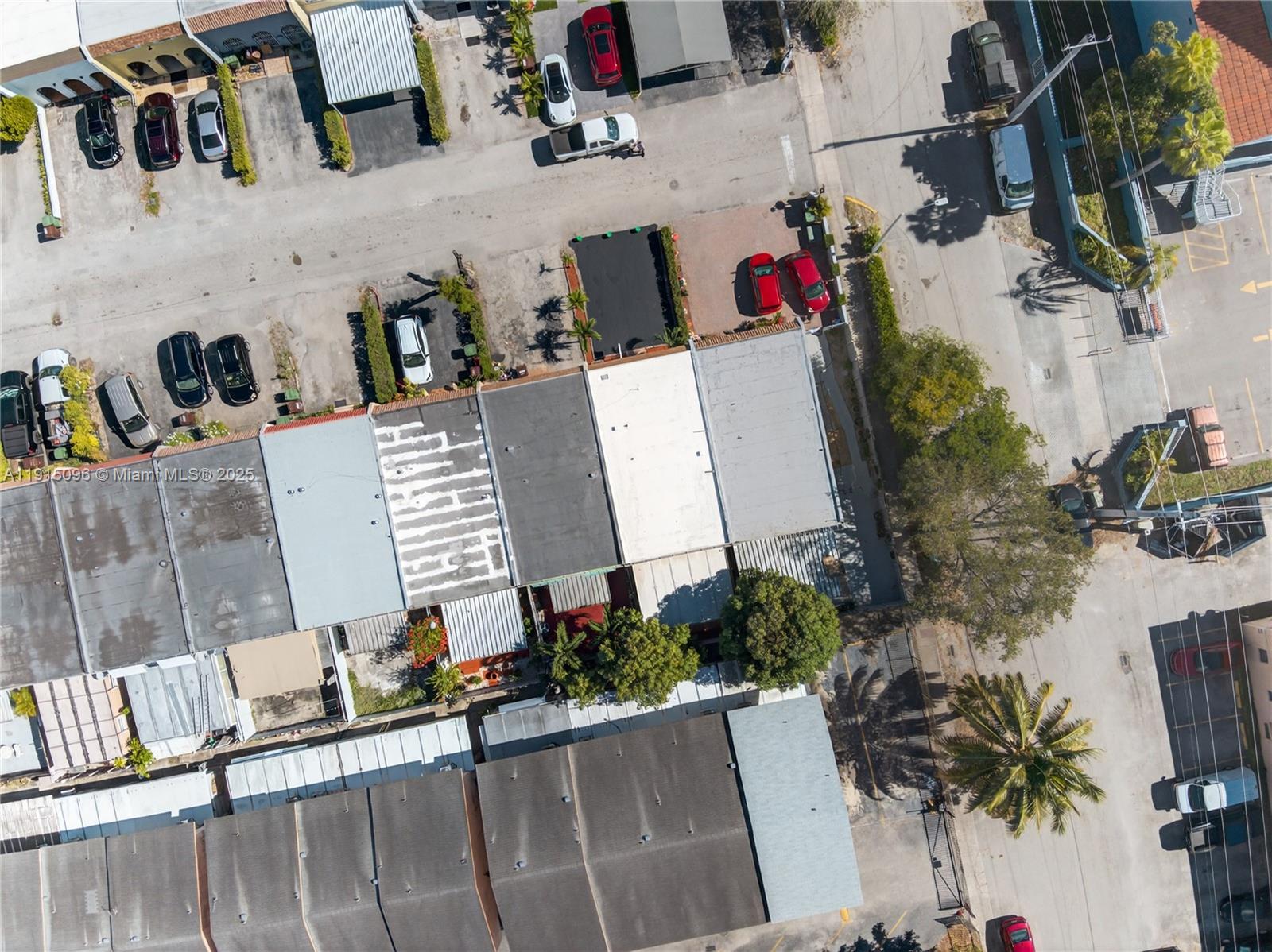 PALM SPRINGS VILLAS 3RD A - Residential