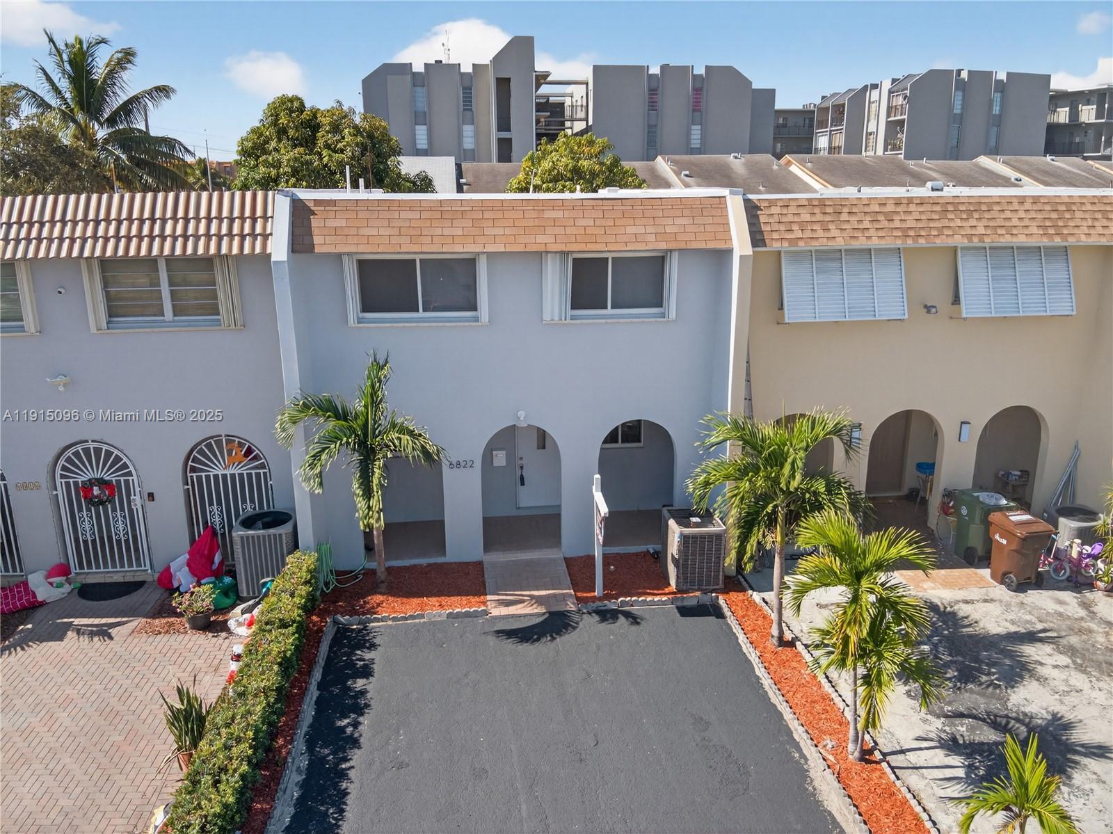 PALM SPRINGS VILLAS 3RD A - Residential