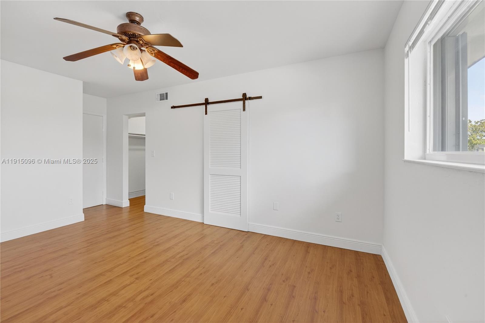 PALM SPRINGS VILLAS 3RD A - Residential