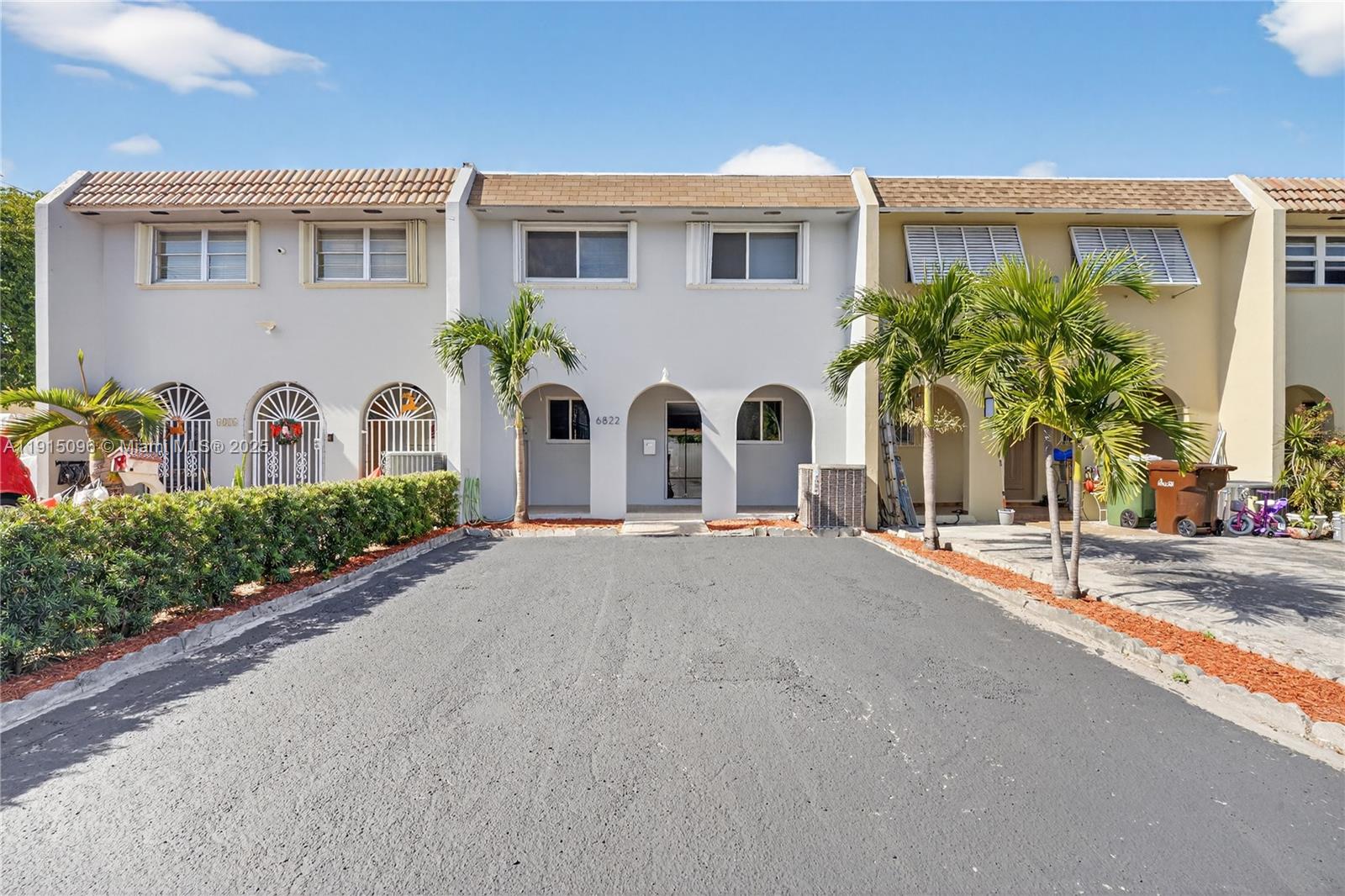 PALM SPRINGS VILLAS 3RD A - Residential