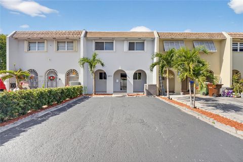 6822 W 2nd Ln Hialeah FL 33014