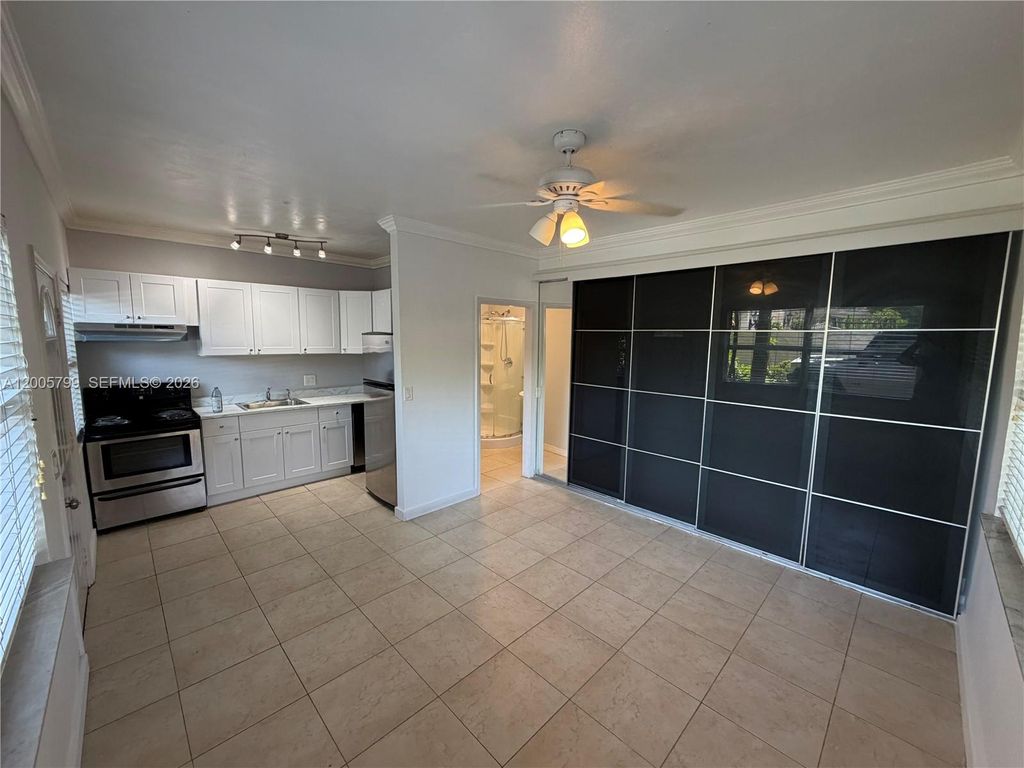 Photo of 115 NE 14th Ave #2, Fort Lauderdale, FL 33301 (MLS # A12005799)