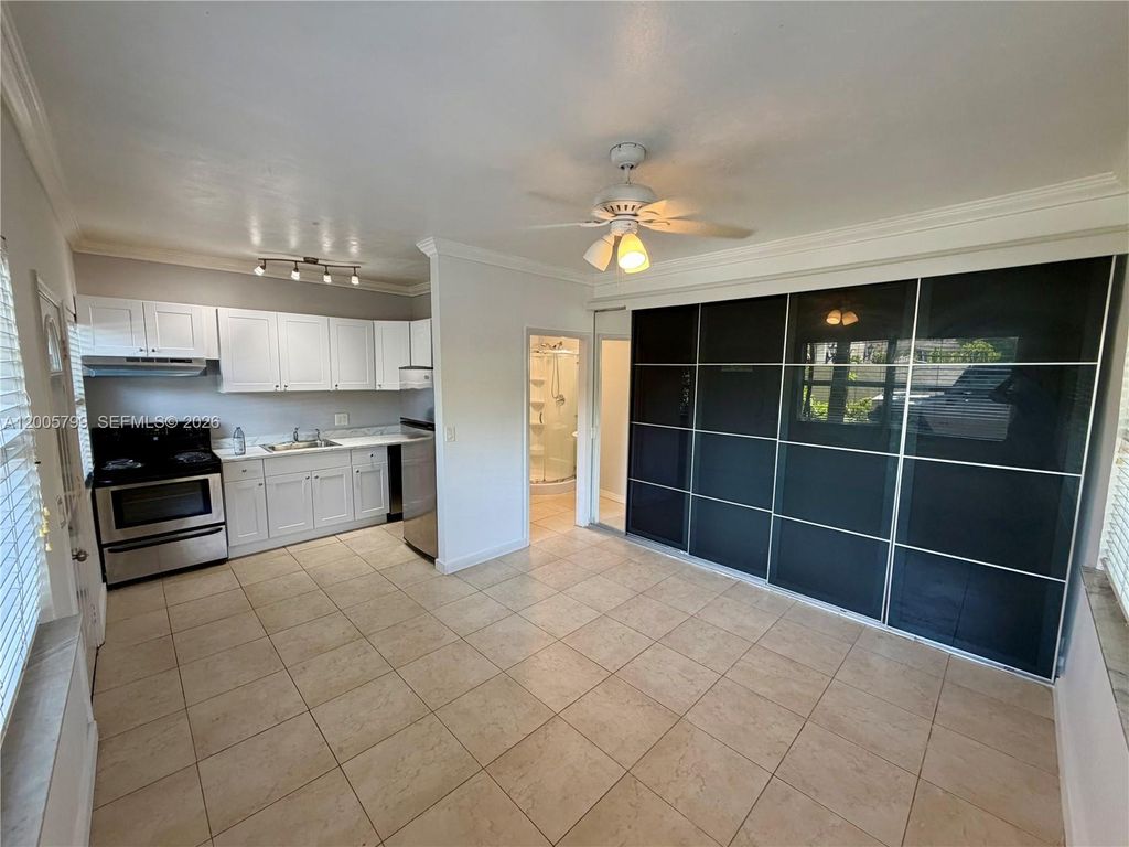Photo of 115 NE 14th Ave #2, Fort Lauderdale, FL 33301 (MLS # A12005799)