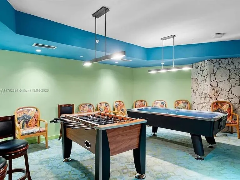 Key Biscayne, Florida 33149, United States, 2 Bedrooms Bedrooms, ,2 BathroomsBathrooms,Residential,Active,77730