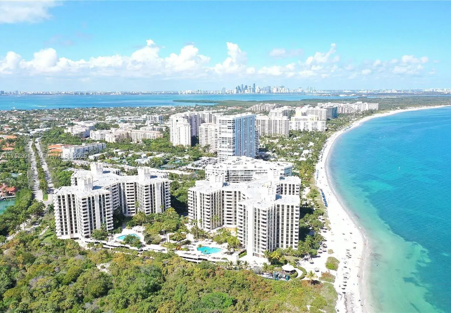 Key Biscayne, Florida 33149, United States, 2 Bedrooms Bedrooms, ,2 BathroomsBathrooms,Residential,Active,77730