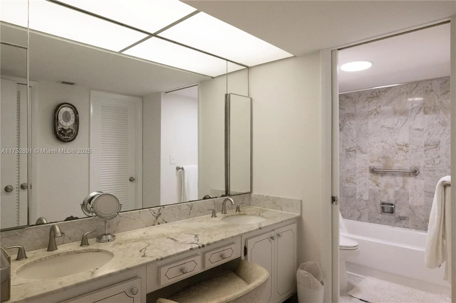 Key Biscayne, Florida 33149, United States, 2 Bedrooms Bedrooms, ,2 BathroomsBathrooms,Residential,Active,77730