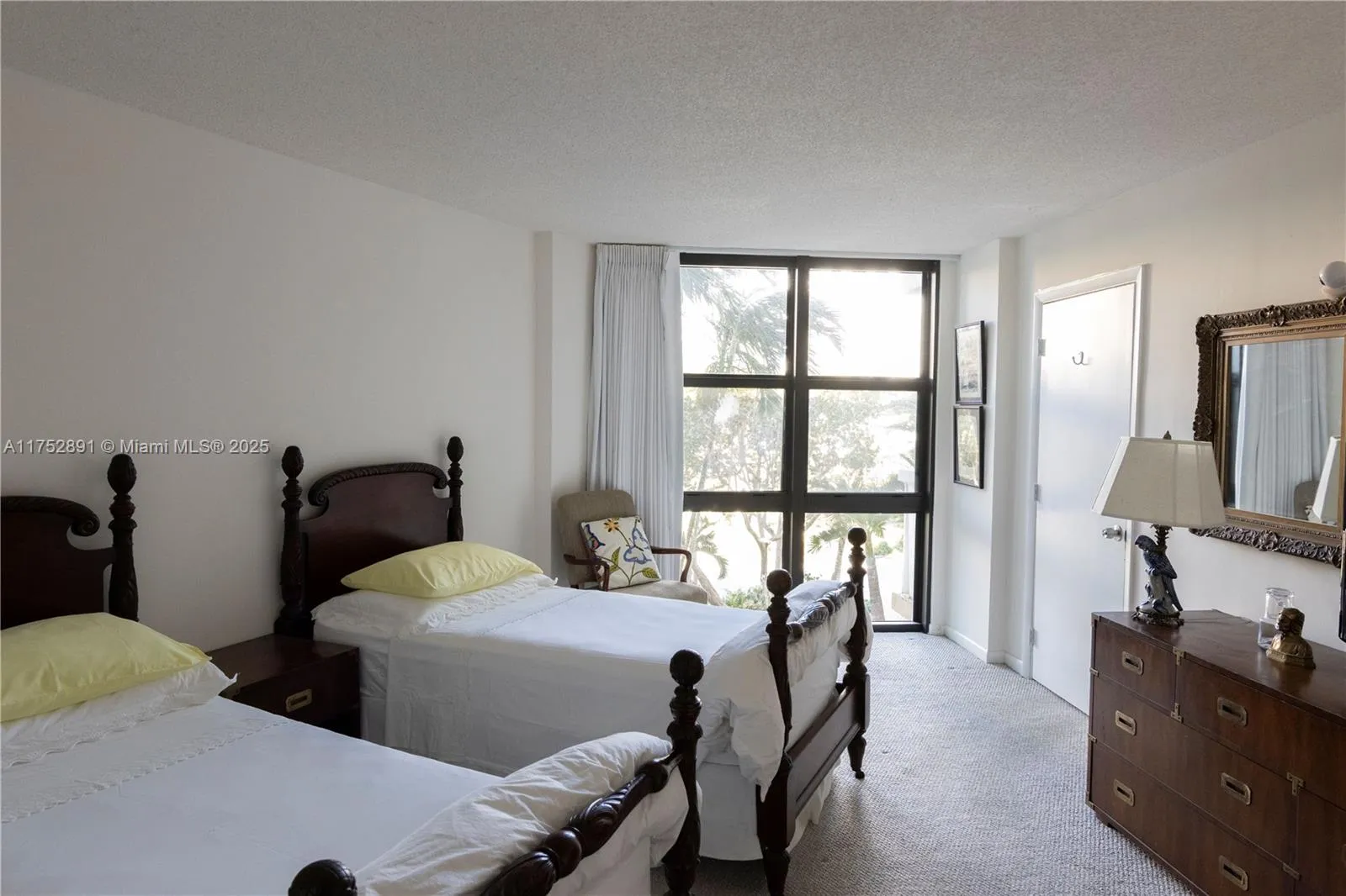 Key Biscayne, Florida 33149, United States, 2 Bedrooms Bedrooms, ,2 BathroomsBathrooms,Residential,Active,77730