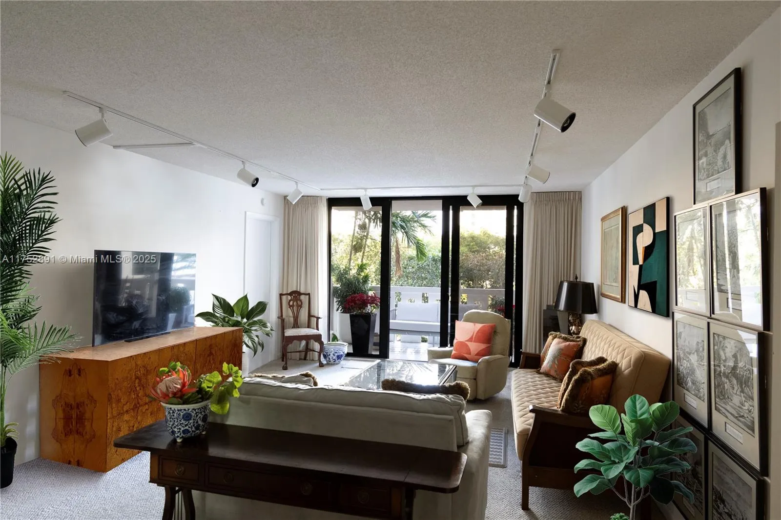 Key Biscayne, Florida 33149, United States, 2 Bedrooms Bedrooms, ,2 BathroomsBathrooms,Residential,Active,77730