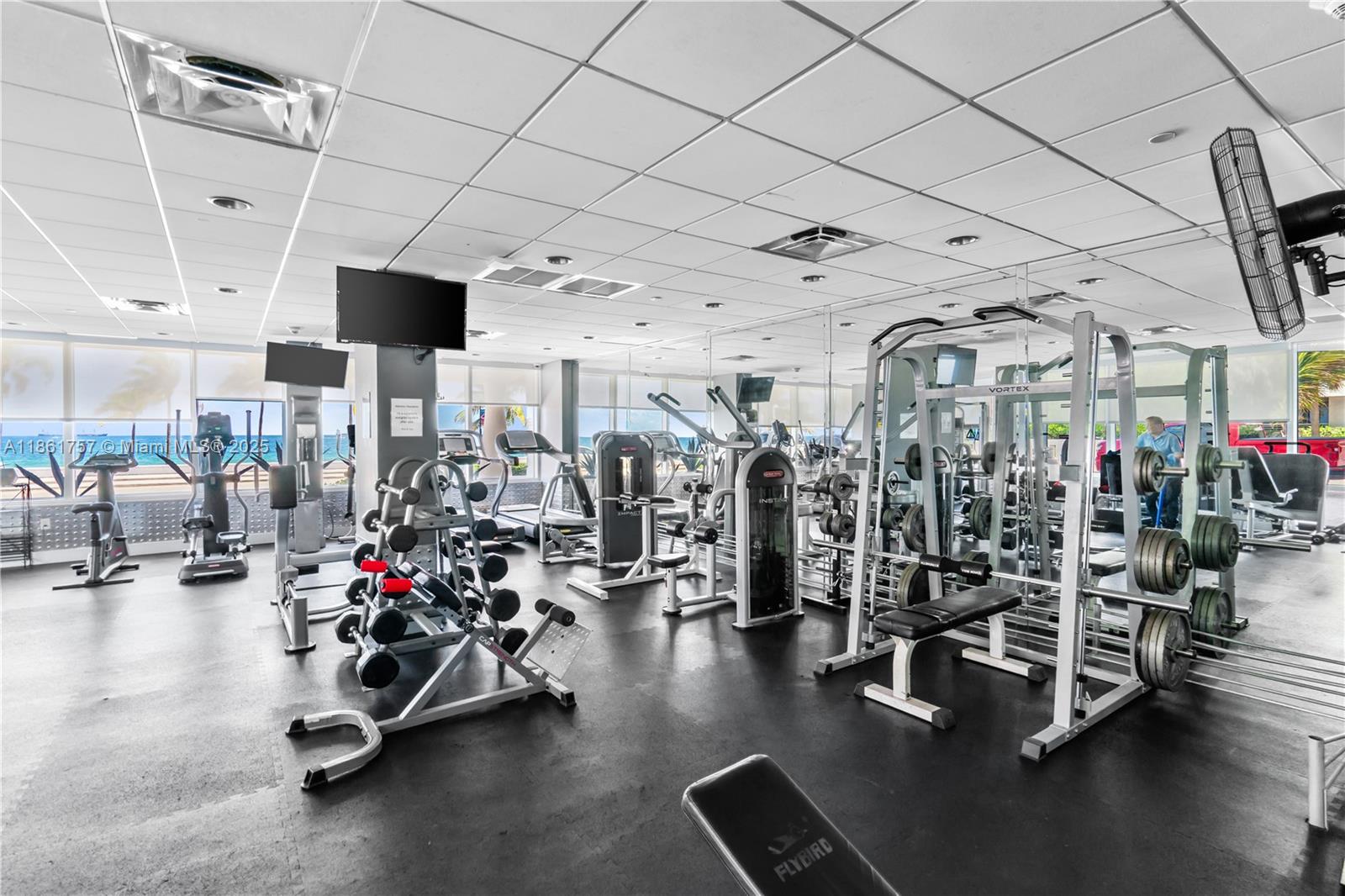 SEASONS CONDO - Residential Lease