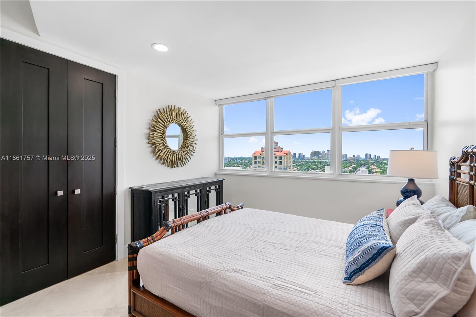 SEASONS CONDO - Residential Lease