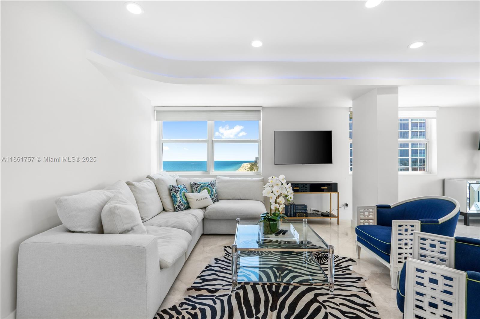 SEASONS CONDO - Residential Lease