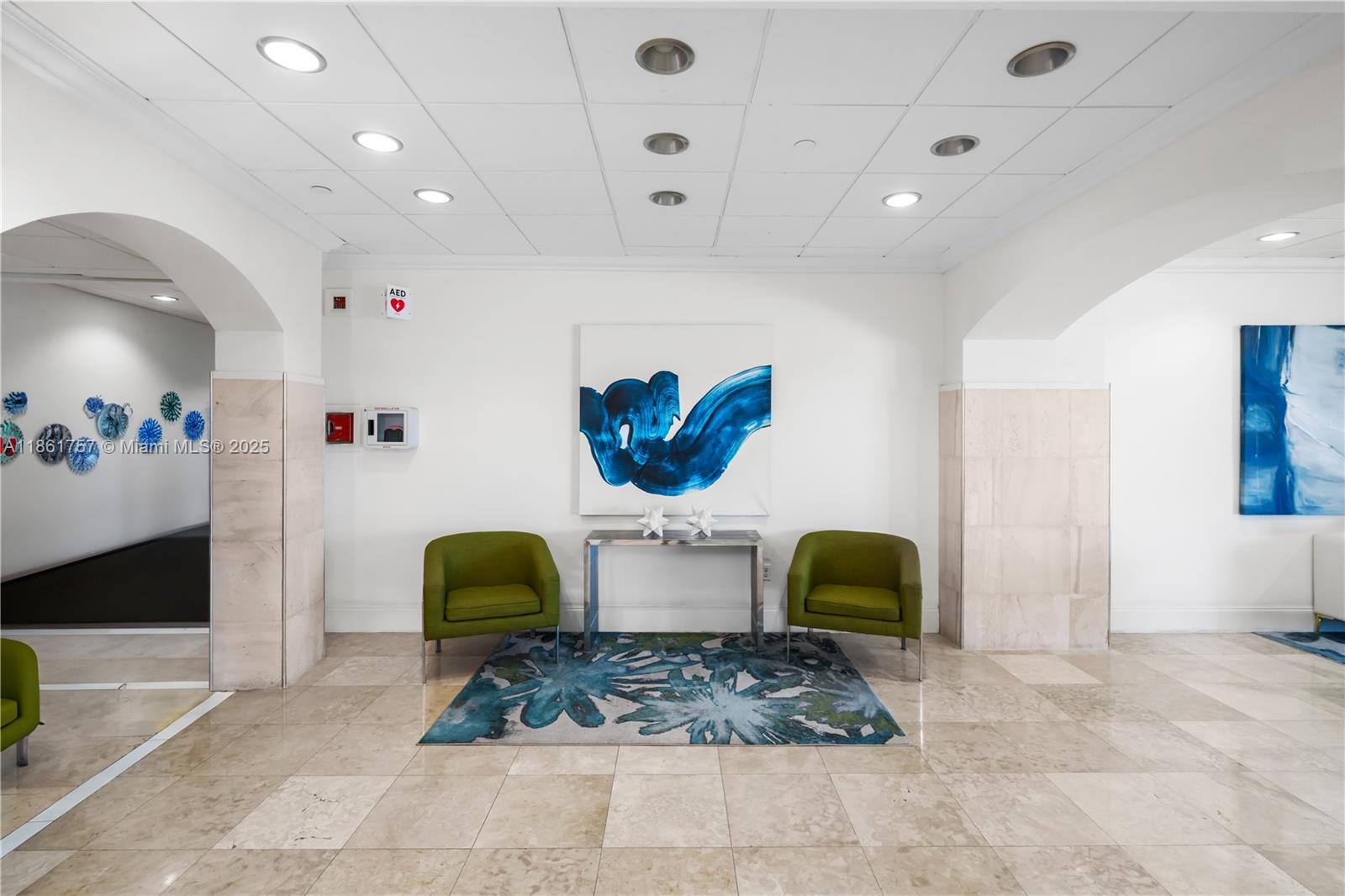 SEASONS CONDO - Residential Lease