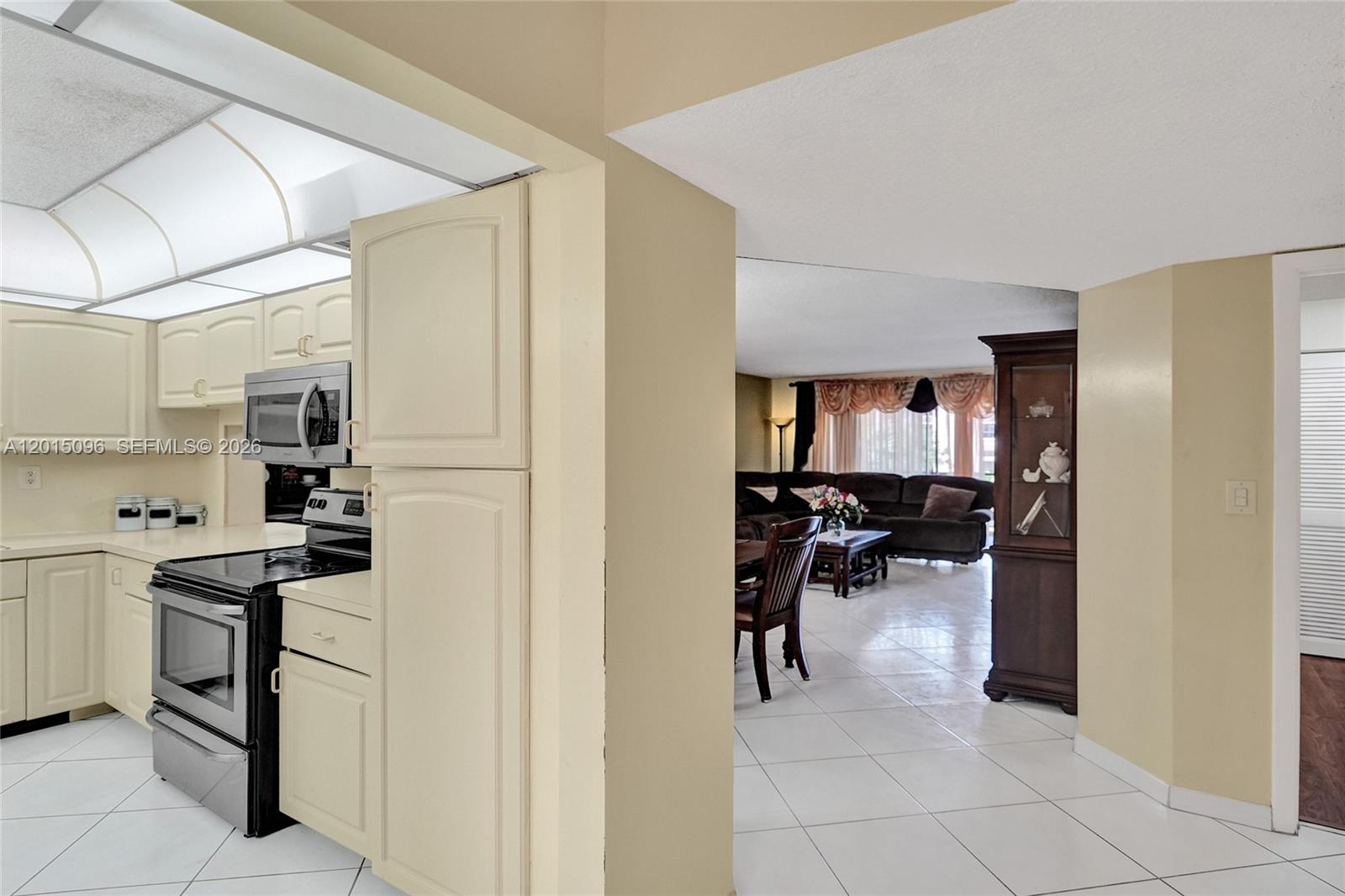 LAKES OF CARRIAGE HILLS - Residential