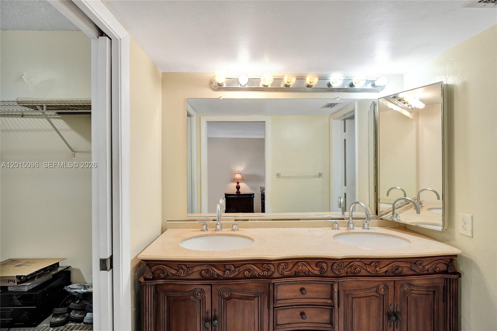 LAKES OF CARRIAGE HILLS - Residential