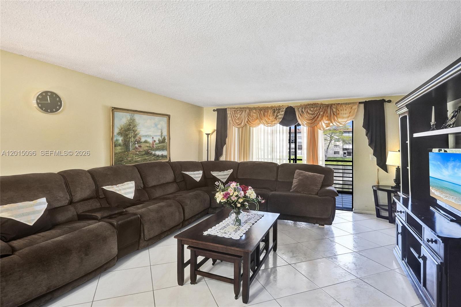 LAKES OF CARRIAGE HILLS - Residential