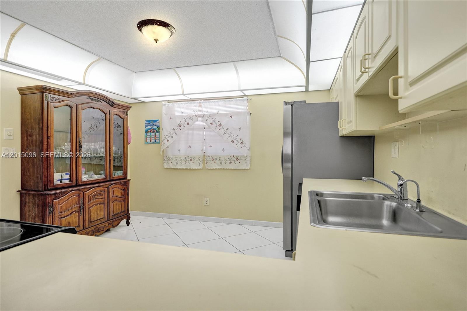 LAKES OF CARRIAGE HILLS - Residential